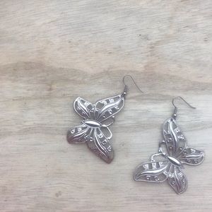 Silver Butterfly Dangle Earrings 🦋